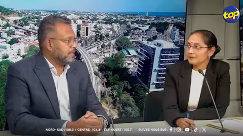 TVA obligatoire dès un chiffre d’affaires de Rs 3 M : « Il y avait des choix à faire, et si cela permet d’améliorer la situation économique du pays, il le faudra » lance Kaviraj Rookny