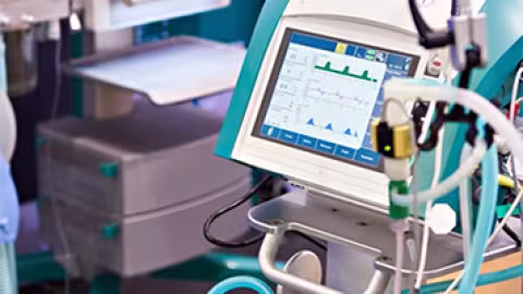 Pack & Blister – Enquête sur l’achat de respirateurs artificiels :