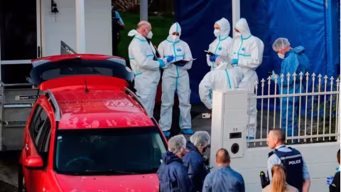 Il achète de vieilles valises et y découvre les cadavres de 2 enfants
