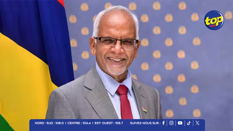Message du Nouvel An : « Travaillons ensemble… As One People, As One Nation… pour consolider la République », déclare le Président Dharam Gokhool 