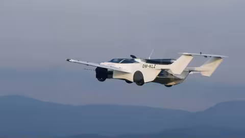 La voiture volante AirCar réussit son baptême de l’air