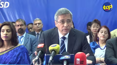 “La Mauritius Investment Corporation a réalisé deux investissements géants… je veux connaitre  les noms de ces deux entreprises au nom de la transparence », exhorte  Xavier-Luc Duval
