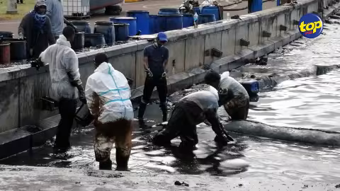 Pompage de l’huile du Wakashio: L’opération reprend à la mi-journée