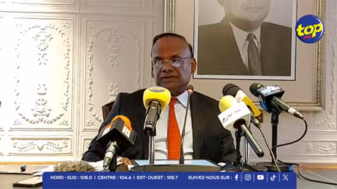 Rama Sithanen face aux propos de Paul Bérenger : « Je ne vais pas polémiquer… mais je ne suis pas sûr de comprendre l’interprétation de ses propos. Il faudrait lui demander ce qu’il voulait dire » lance-t-il