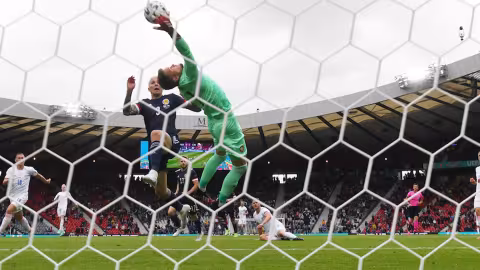 La République tchèque a gâché le retour de l’Ecosse dans un grand tournoi international, le premier depuis 1998, en s’imposant à Glasgow (2-0), ce lundi, dans le deuxième match du groupe D de l’Euro