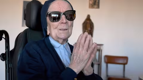 Sœur André a vaincu le Covid-19 à 117 ans : “Je n’ai pas su que je l’avais”