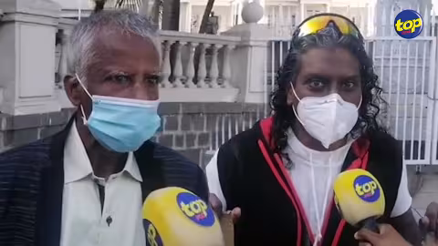 Manifestation contre le vaccin devant le Parlement hier : Les citoyens ont montré leur mécontentement face à cette pression